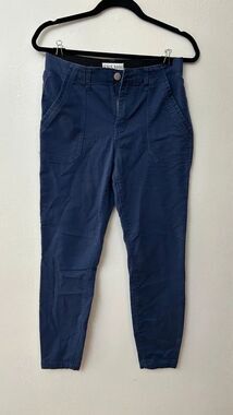 Knox Rose women's navy blue pants with a mid-rise fit and front pockets
